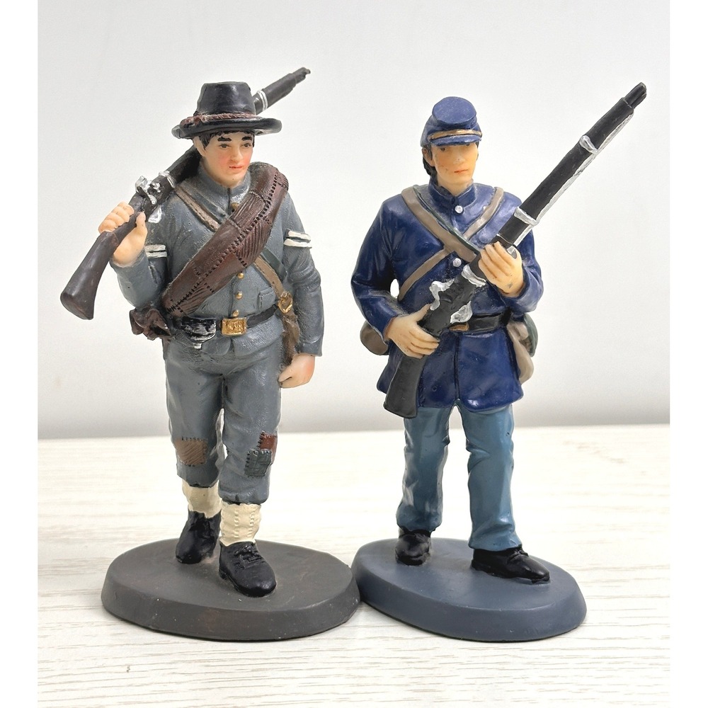 Americana Civil War Soldier Figurines Set of 2 Gettysburg PA Souvenir
